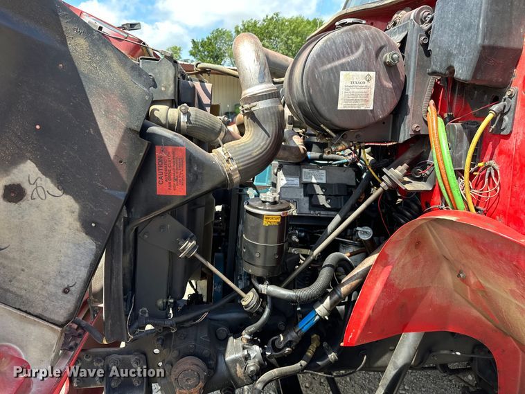 image for item EJ4364 2002 International  8100 flatbed truck