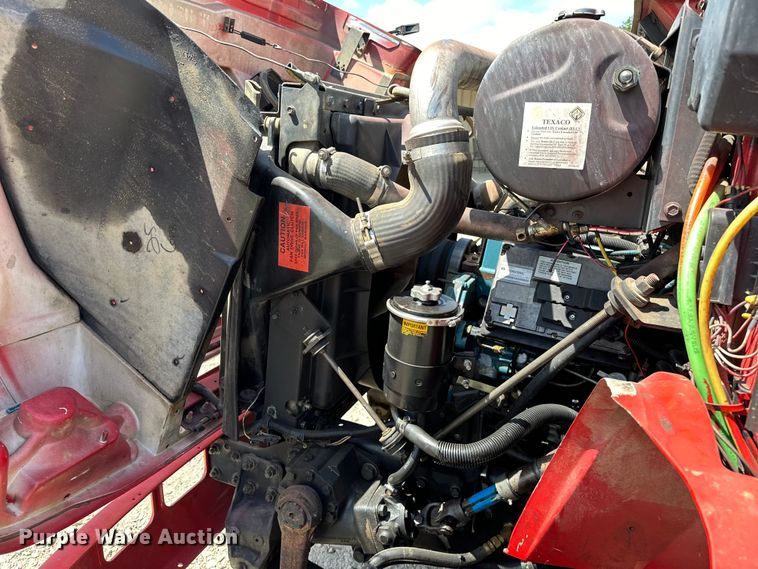 image for item EJ4364 2002 International  8100 flatbed truck