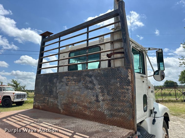 image for item EJ4365 1998 International  9100 flatbed truck