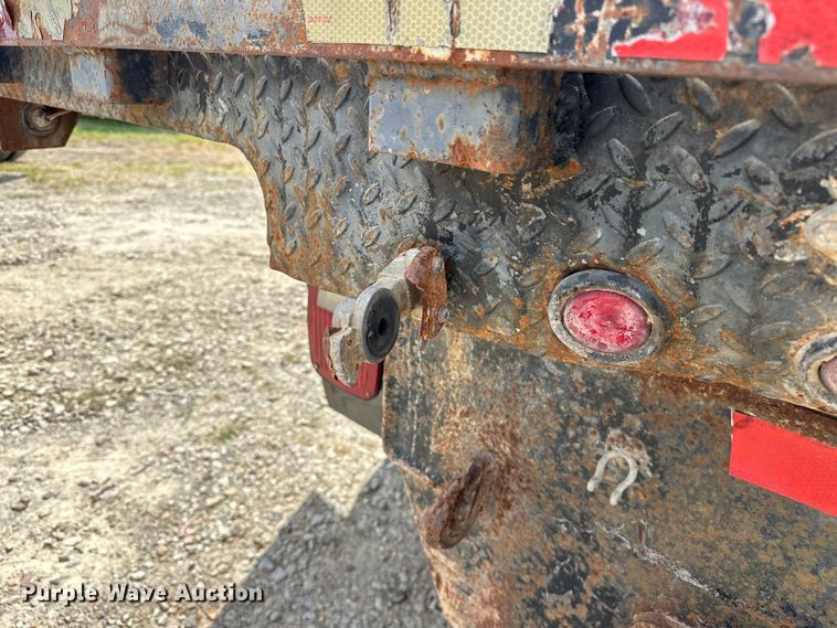 image for item EJ4365 1998 International  9100 flatbed truck