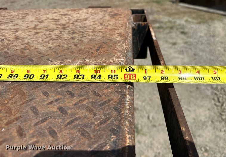 image for item EJ4365 1998 International  9100 flatbed truck