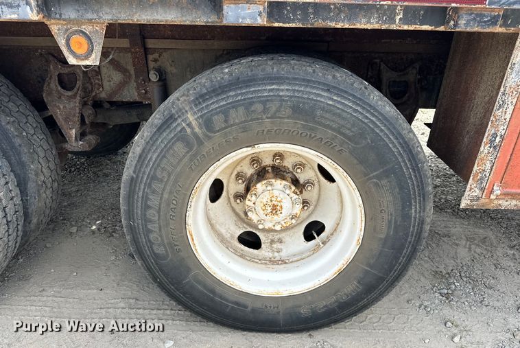 image for item EJ4365 1998 International  9100 flatbed truck