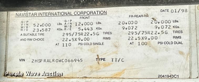 image for item EJ4365 1998 International  9100 flatbed truck