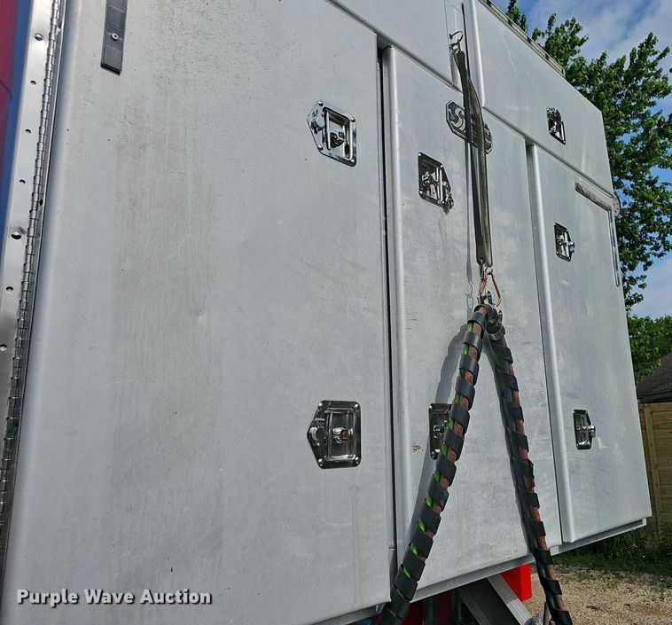 image for item EJ5513 2016 Kenworth  W900 semi truck