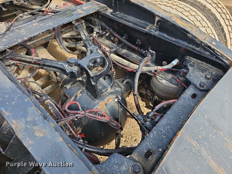 image for item EJ5513 2016 Kenworth  W900 semi truck