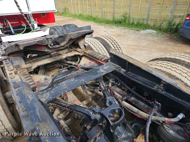 image for item EJ5513 2016 Kenworth  W900 semi truck