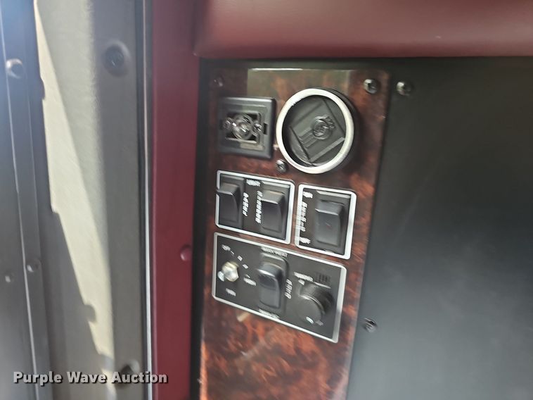 image for item EJ5513 2016 Kenworth  W900 semi truck