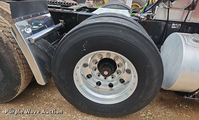 image for item EJ5513 2016 Kenworth  W900 semi truck