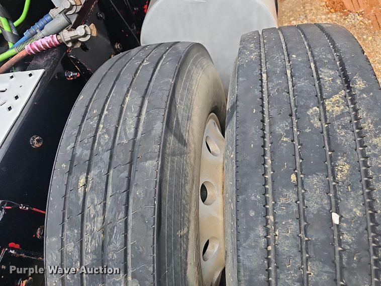 image for item EJ5513 2016 Kenworth  W900 semi truck