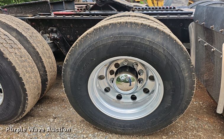 image for item EJ5513 2016 Kenworth  W900 semi truck