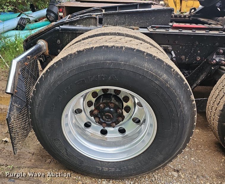 image for item EJ5513 2016 Kenworth  W900 semi truck