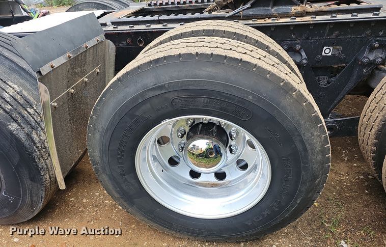 image for item EJ5513 2016 Kenworth  W900 semi truck