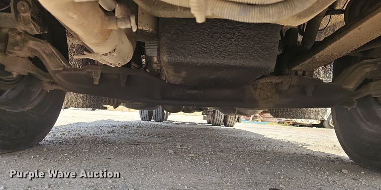 image for item EJ5600 2006 Peterbilt  387 semi truck