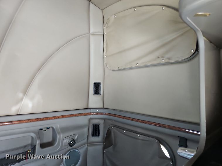 image for item EJ5600 2006 Peterbilt  387 semi truck