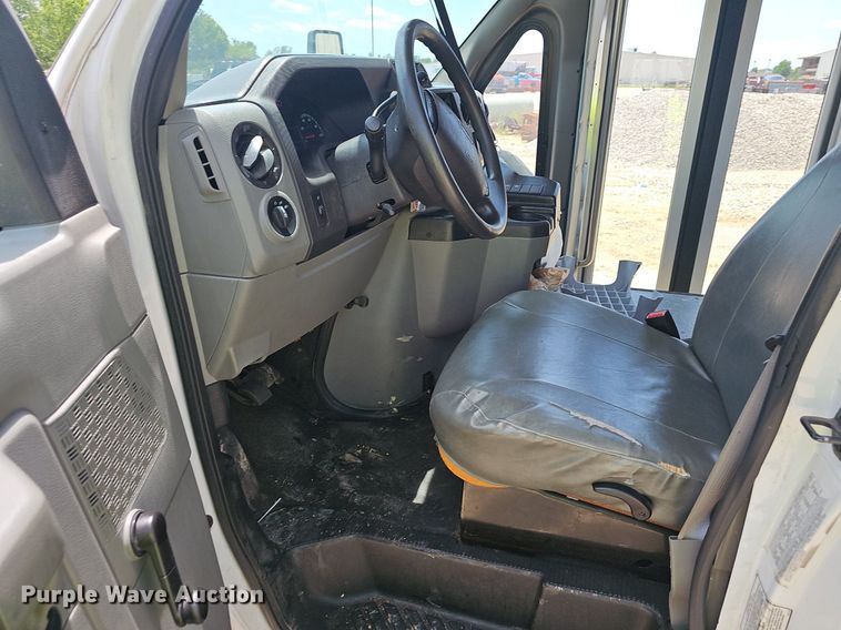 image for item EJ5602 2013 Ford Super Duty E350 shuttle bus