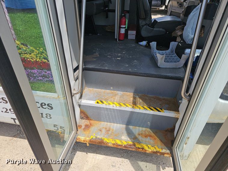 image for item EJ5602 2013 Ford Super Duty E350 shuttle bus