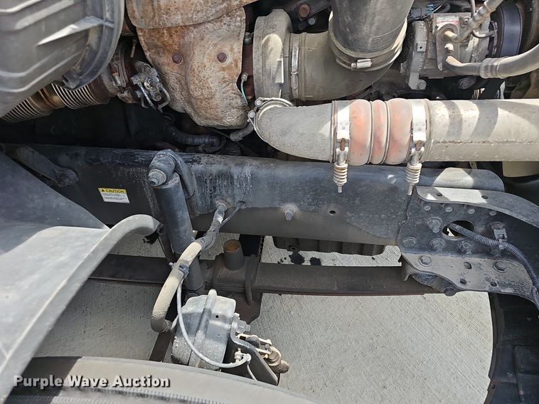 image for item EJ5635 2017 Freightliner  Cascadia 125 semi truck