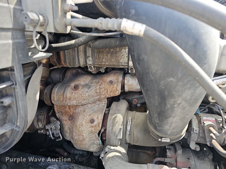 image for item EJ5635 2017 Freightliner  Cascadia 125 semi truck