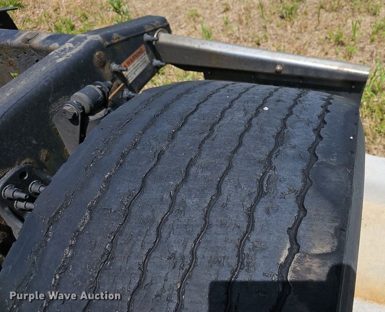 image for item EJ5635 2017 Freightliner  Cascadia 125 semi truck