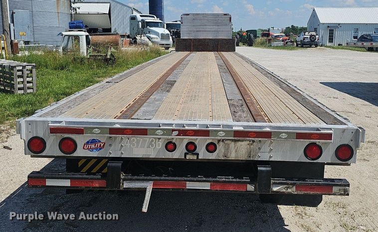 image for item EJ5677 2012 Utility Trailers drop deck equipment trailer