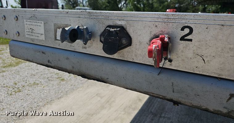 image for item EJ5678 2013 Hyundai Translead FC2480122-S flatbed trailer