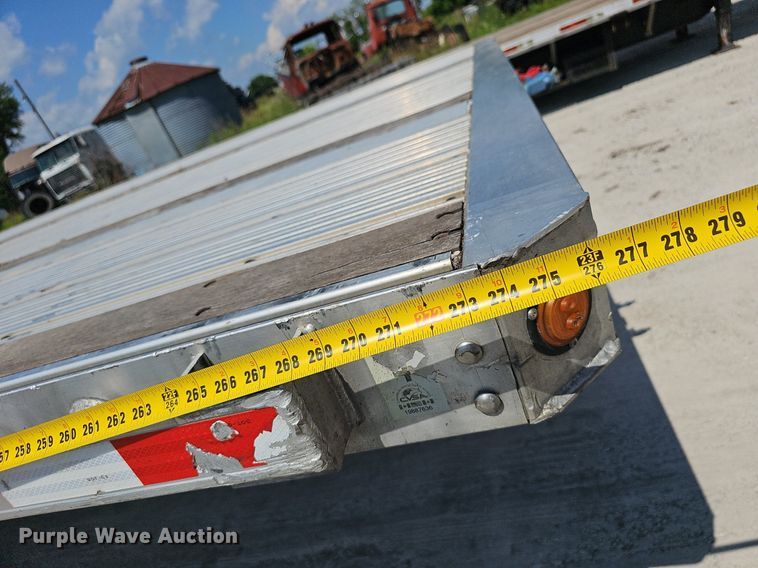 image for item EJ5678 2013 Hyundai Translead FC2480122-S flatbed trailer