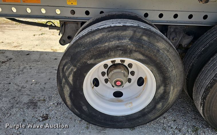 image for item EJ5678 2013 Hyundai Translead FC2480122-S flatbed trailer