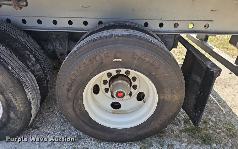 image for item EJ5678 2013 Hyundai Translead FC2480122-S flatbed trailer