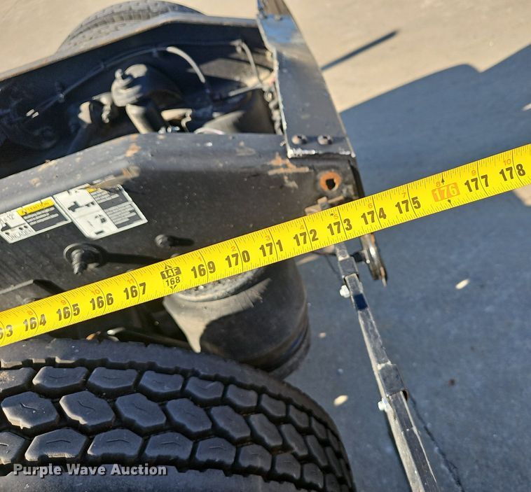 image for item EJ5684 2015 Peterbilt  579 semi truck