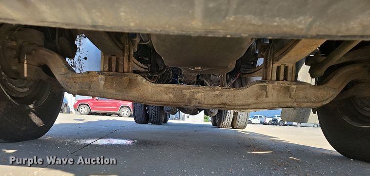 image for item EJ5684 2015 Peterbilt  579 semi truck