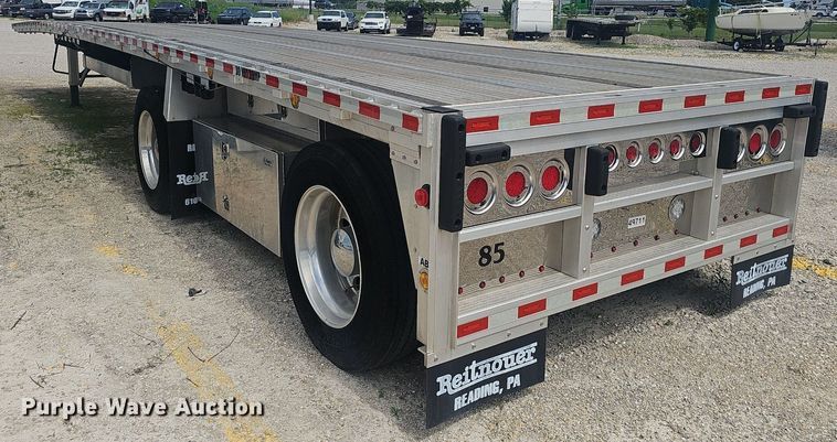 image for item EJ5707 2019 Reitnouer flatbed trailer