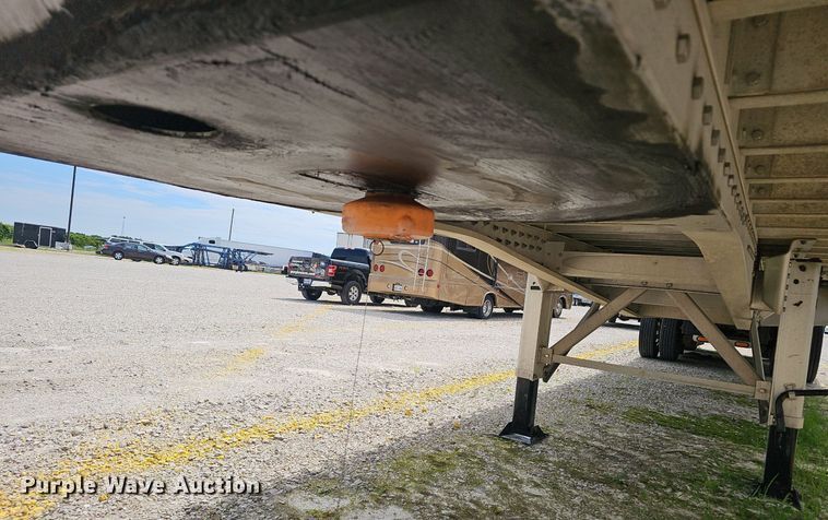 image for item EJ5707 2019 Reitnouer flatbed trailer