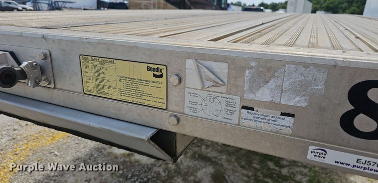 image for item EJ5707 2019 Reitnouer flatbed trailer