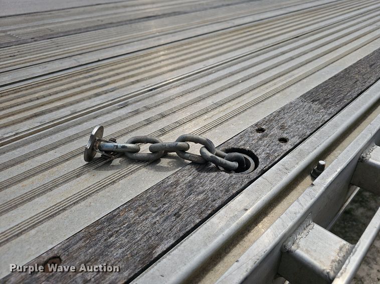 image for item EJ5707 2019 Reitnouer flatbed trailer