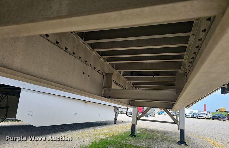 image for item EJ5707 2019 Reitnouer flatbed trailer