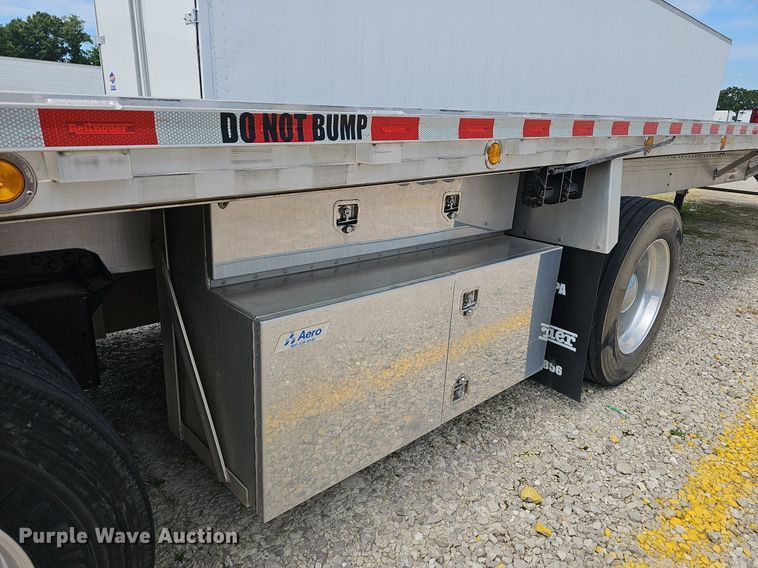 image for item EJ5707 2019 Reitnouer flatbed trailer