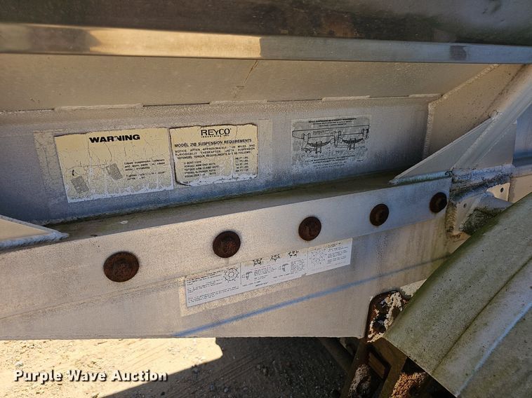 image for item EJ5714 1989 Walker  Stainless Steel tank trailer