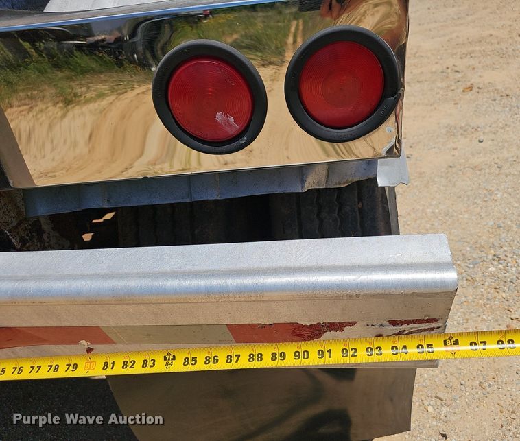 image for item EJ5714 1989 Walker  Stainless Steel tank trailer