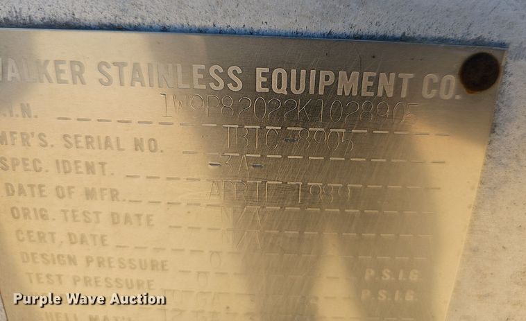 image for item EJ5714 1989 Walker  Stainless Steel tank trailer