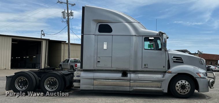 image for item EJ6891 2020 Western Star  5700XE semi truck