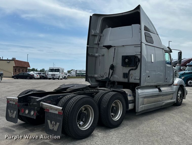 image for item EJ6891 2020 Western Star  5700XE semi truck