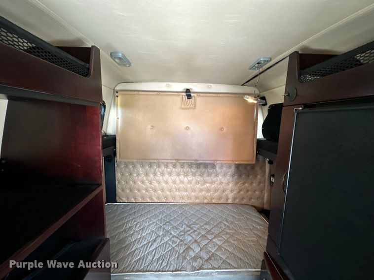 image for item EJ6891 2020 Western Star  5700XE semi truck