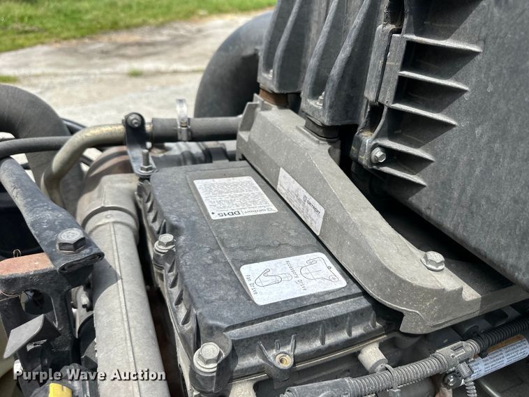 image for item EJ6891 2020 Western Star  5700XE semi truck