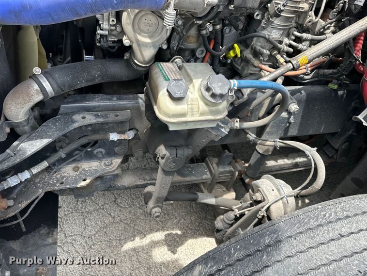 image for item EJ6891 2020 Western Star  5700XE semi truck