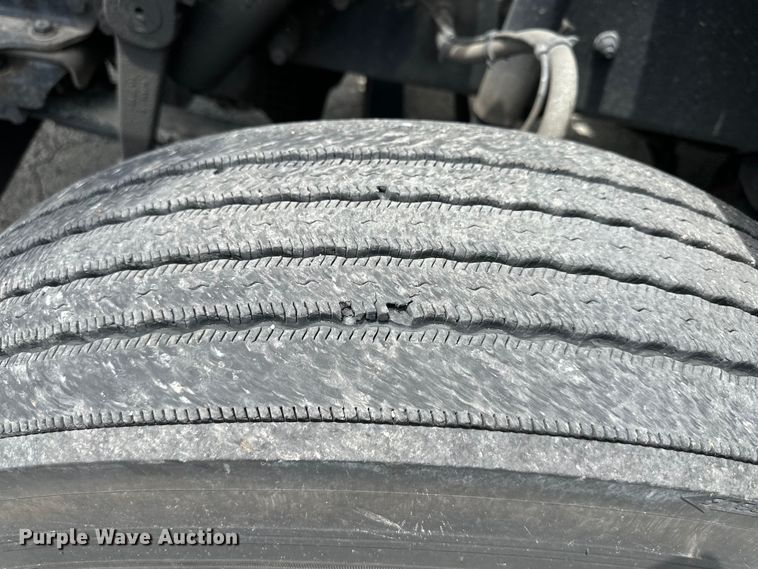 image for item EJ6891 2020 Western Star  5700XE semi truck