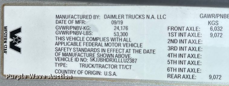 image for item EJ6891 2020 Western Star  5700XE semi truck