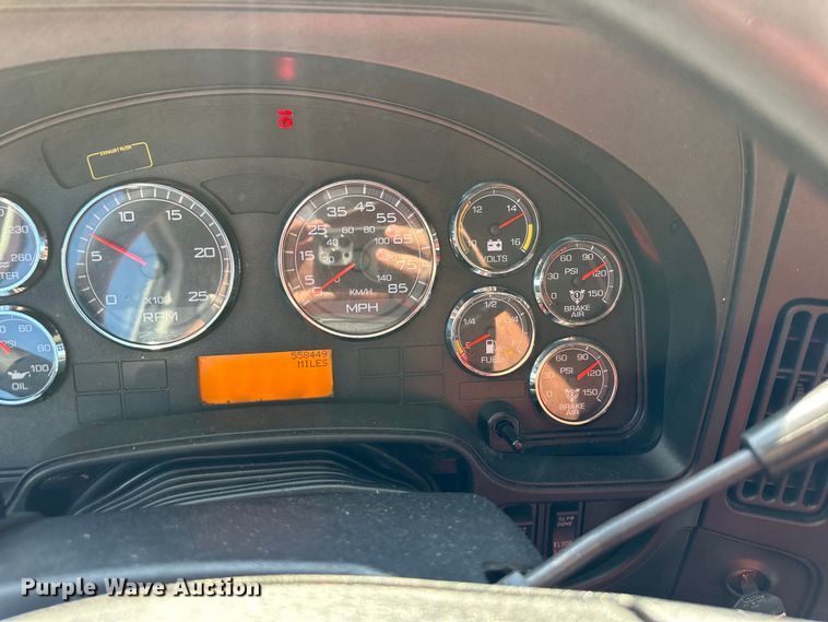 image for item EJ6894 2014 International  ProStar Plus 122 semi truck