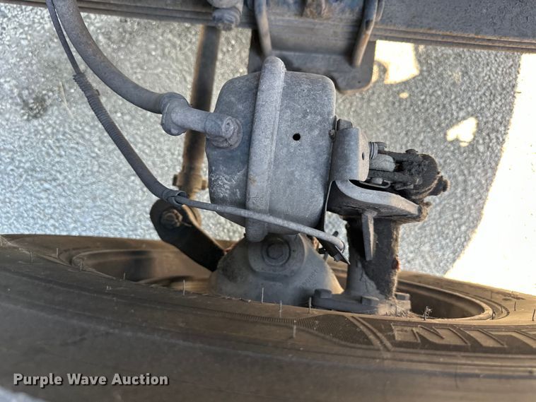 image for item EJ6894 2014 International  ProStar Plus 122 semi truck