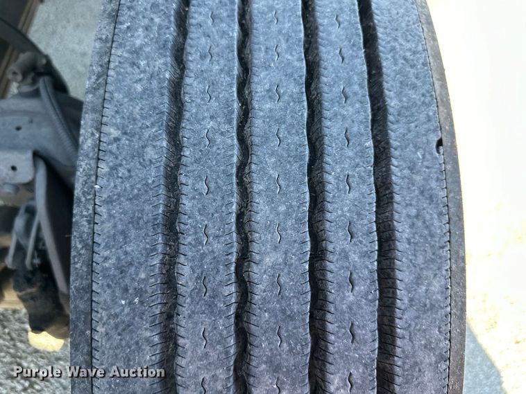 image for item EJ6894 2014 International  ProStar Plus 122 semi truck