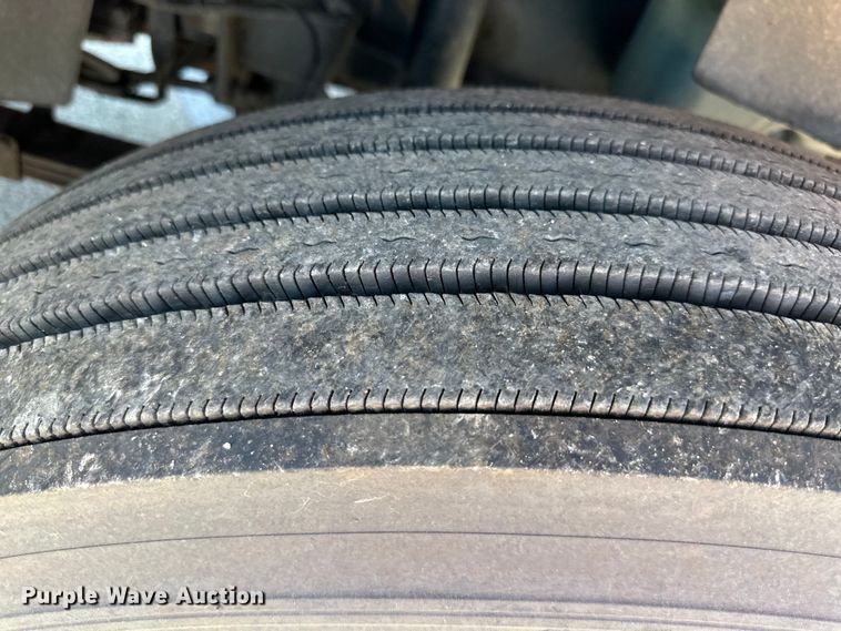 image for item EJ6894 2014 International  ProStar Plus 122 semi truck